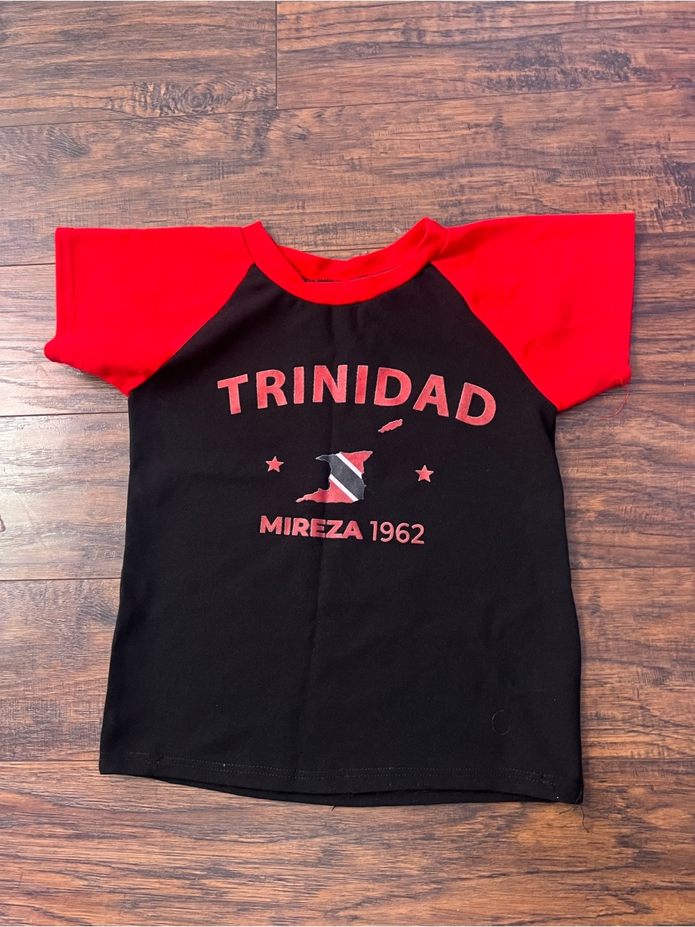 Women’s Trinidad Graphic Raglan Tee - Red & Black